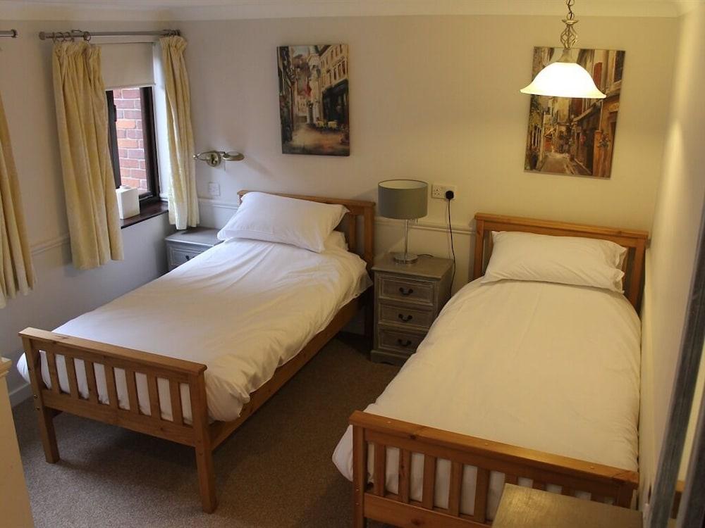 בקלס The Swan Motel, Gillingham מראה חיצוני תמונה